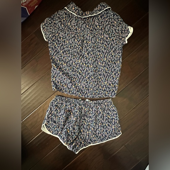 Women’s Jane and bleecker small floral pajama set - Picture 4 of 9